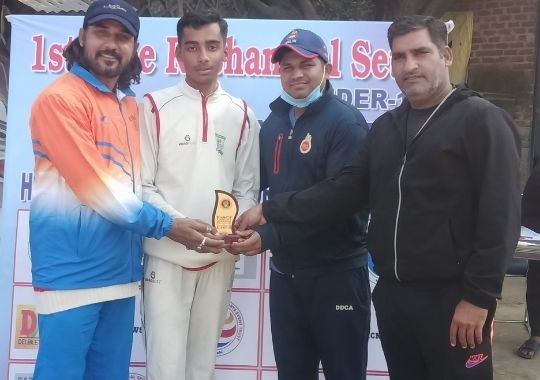 Anshuman and Aryan shine in the victory of Master Academy