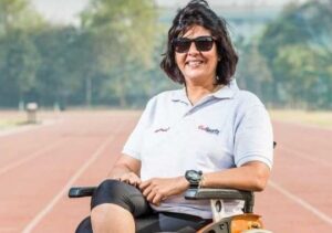 Deepa Malik who reaches the chair of the chair from wheel chair